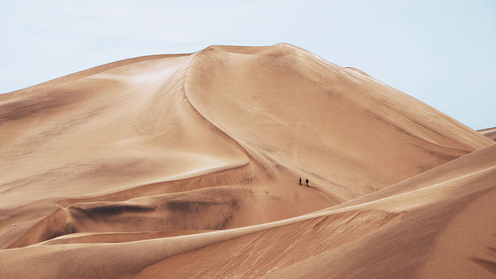 two people lost in the desert